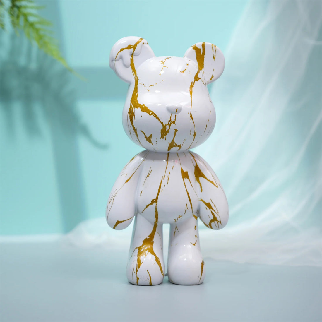 Resin Bear Statue Decor for Home, Art Figurine Animal Sculpture Ornament for Indoor，Room，Desktop