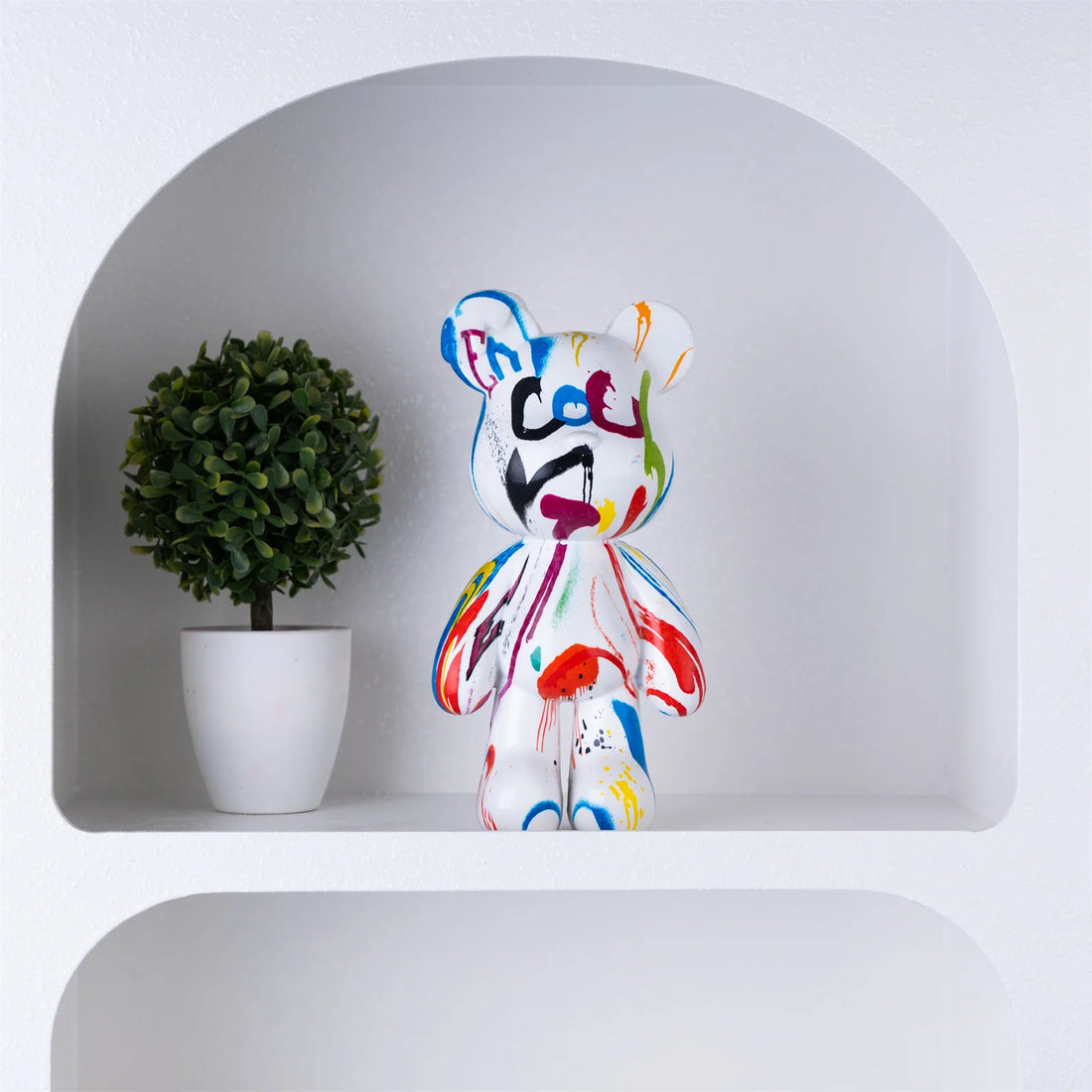 Resin Bear Statue Decor for Home, Art Figurine Animal Sculpture Ornament for Indoor，Room，Desktop