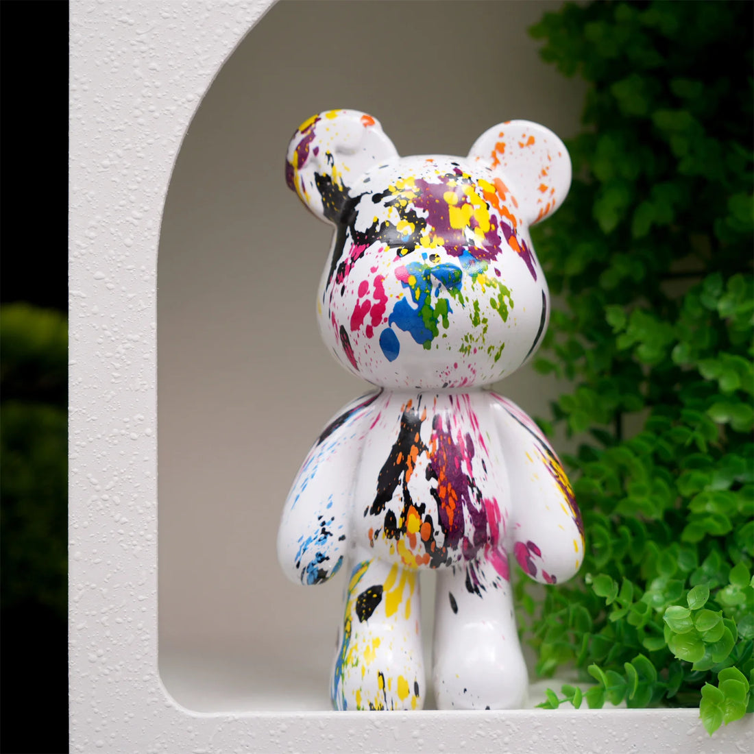 Resin Bear Statue Decor for Home, Art Figurine Animal Sculpture Ornament for Indoor，Room，Desktop